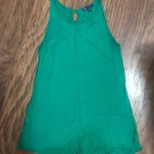 Gap Kelly Green Top